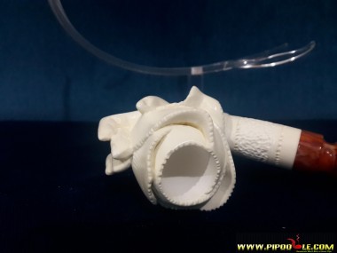 Block Hand On Rose Pipe