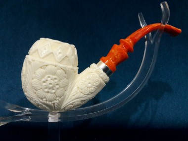 Figural Meerschaum Pipe With Ring 