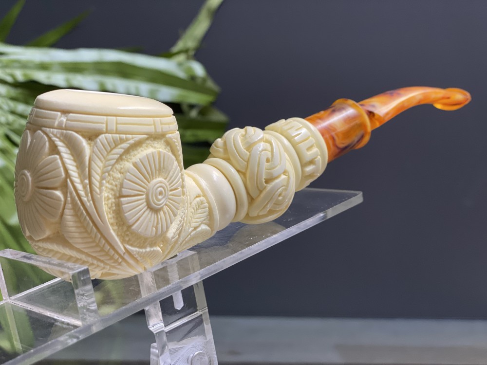Block Handcarved Meerschaum Pipe (Two Part)