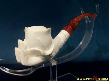 Block Hand On Rose Pipe